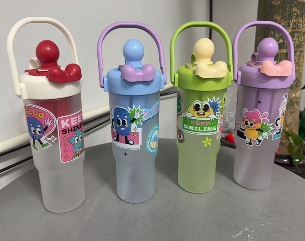 Cartoon frosted portable drinking kettle