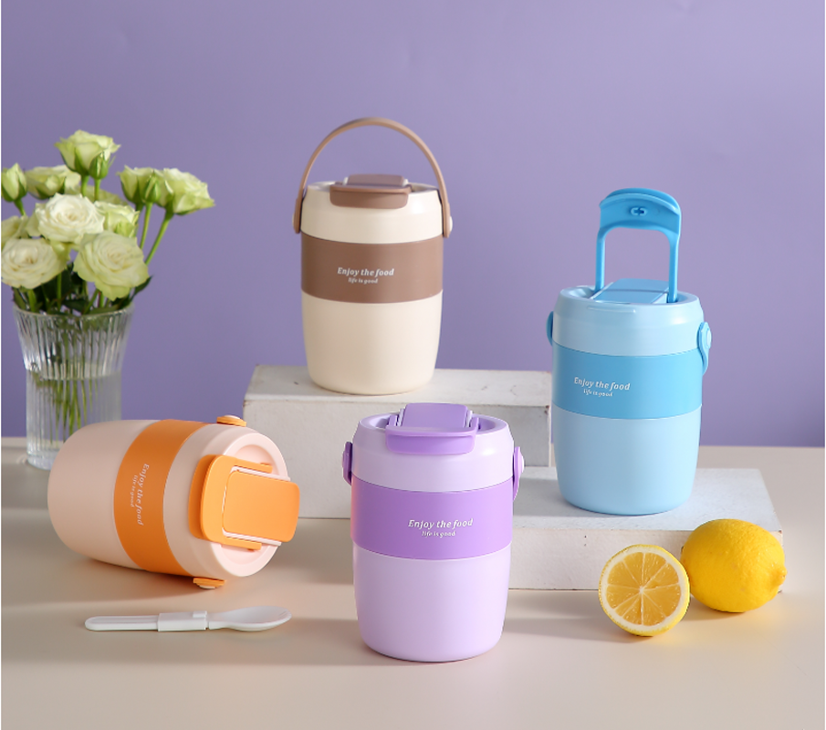 Portable dining cup with handle