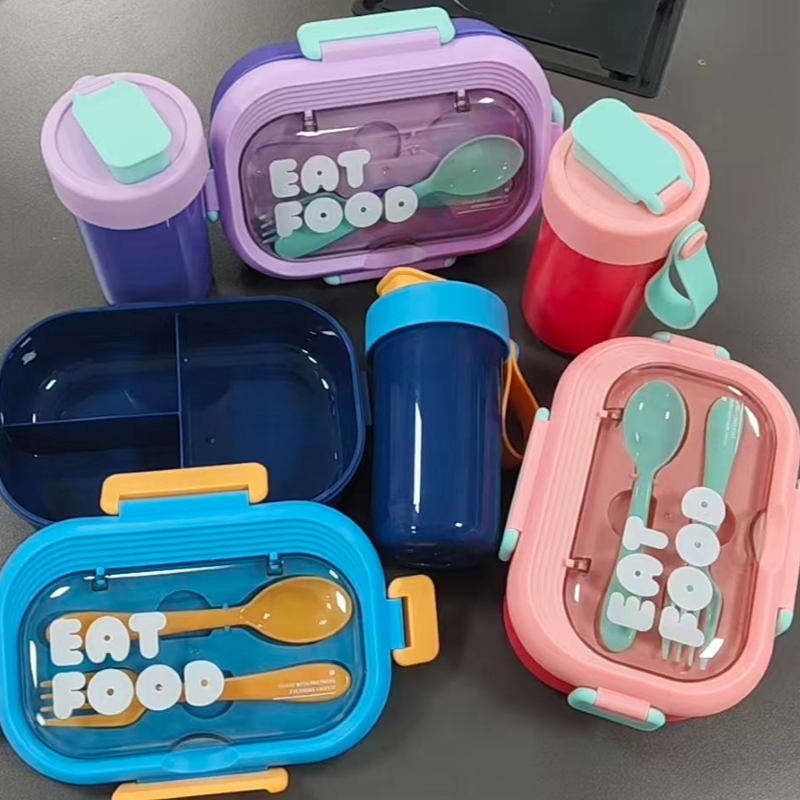 Marca colored lunch box