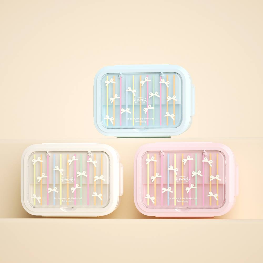 Butterfly knot separated bento box