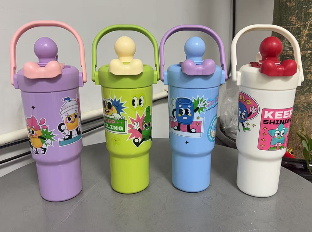 Cartoon portable drinking kettle