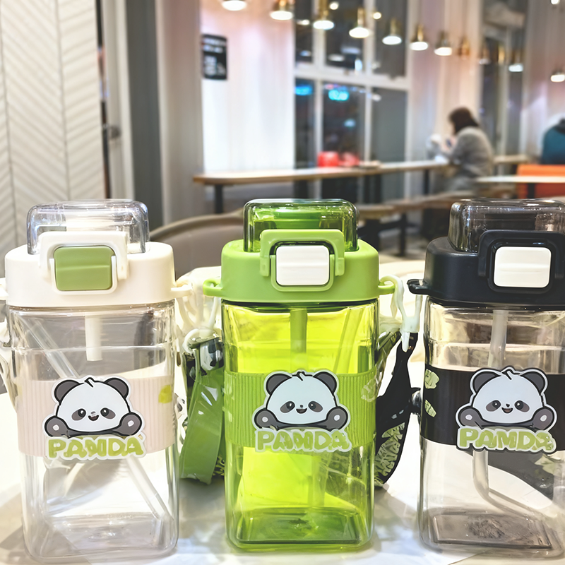 Cartoon lanyard straw square cup