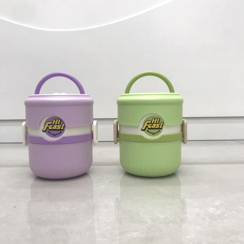 Portable insulated lunch box