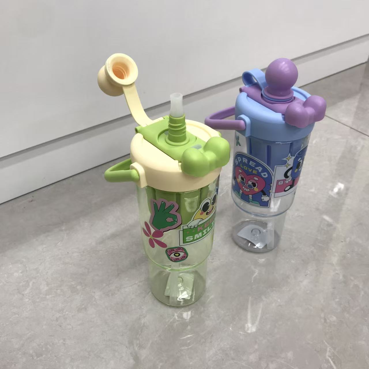Cartoon portable drinking kettle