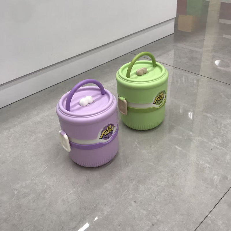 Portable insulated lunch box